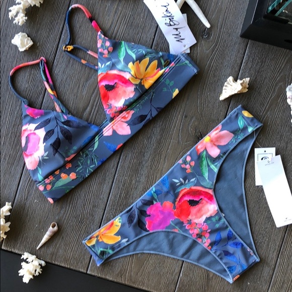🌴🌼RIP CURL- MEADOW BROOK BIKINI SET🌼🌴 - Picture 5 of 9